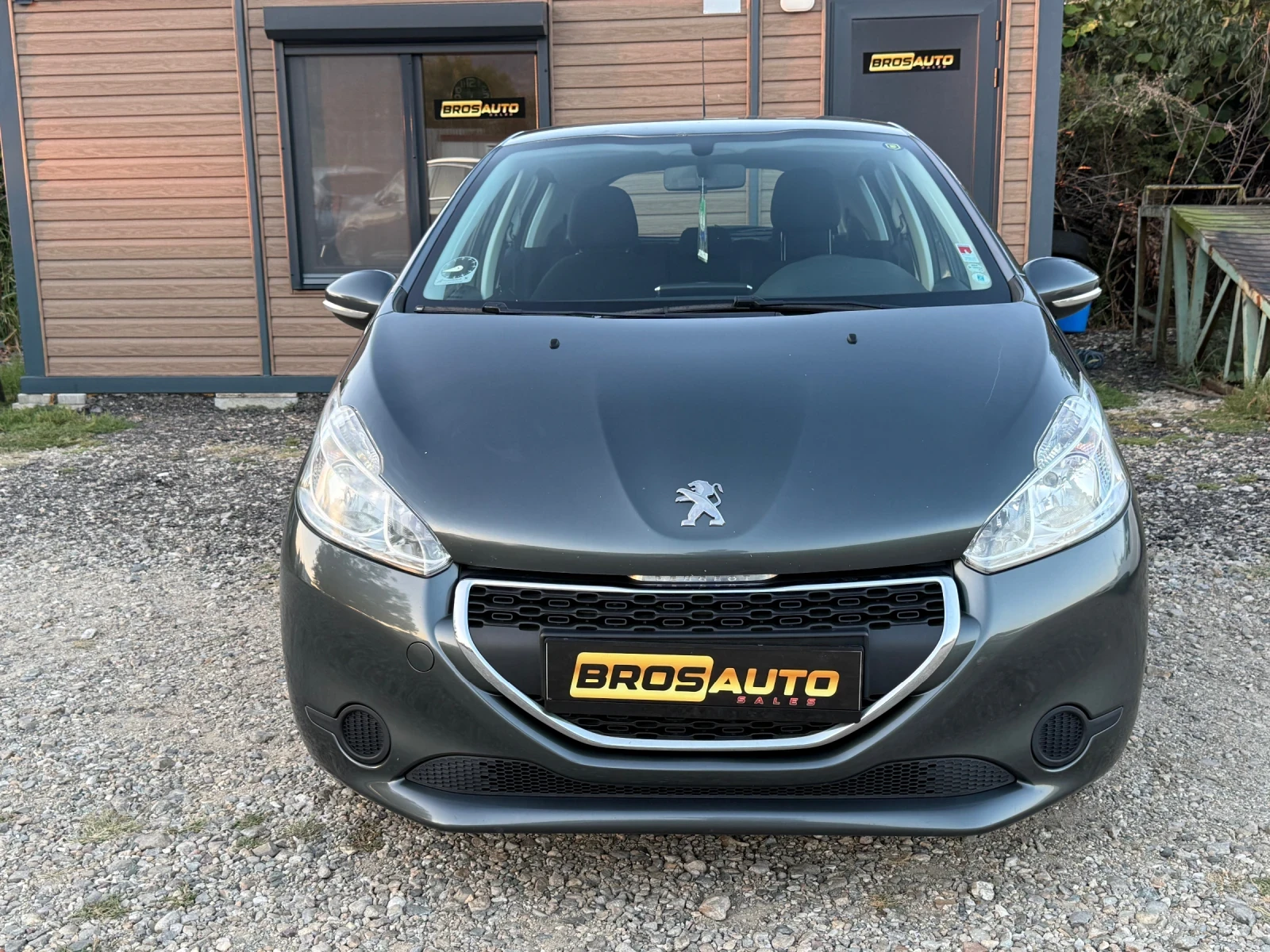 Peugeot 208  - изображение 8