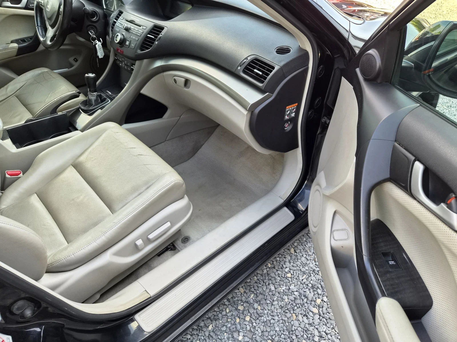 Honda Accord 2.2D, снимка 13 - Автомобили и джипове - 51837321