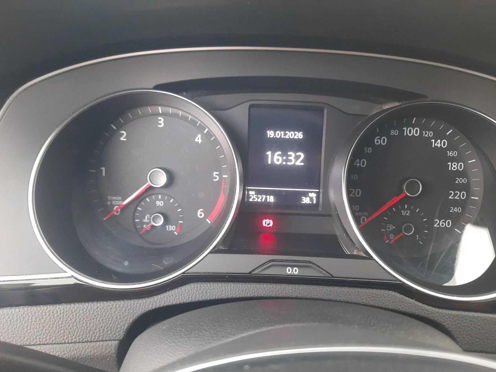 VW Passat 2.0 - изображение 8