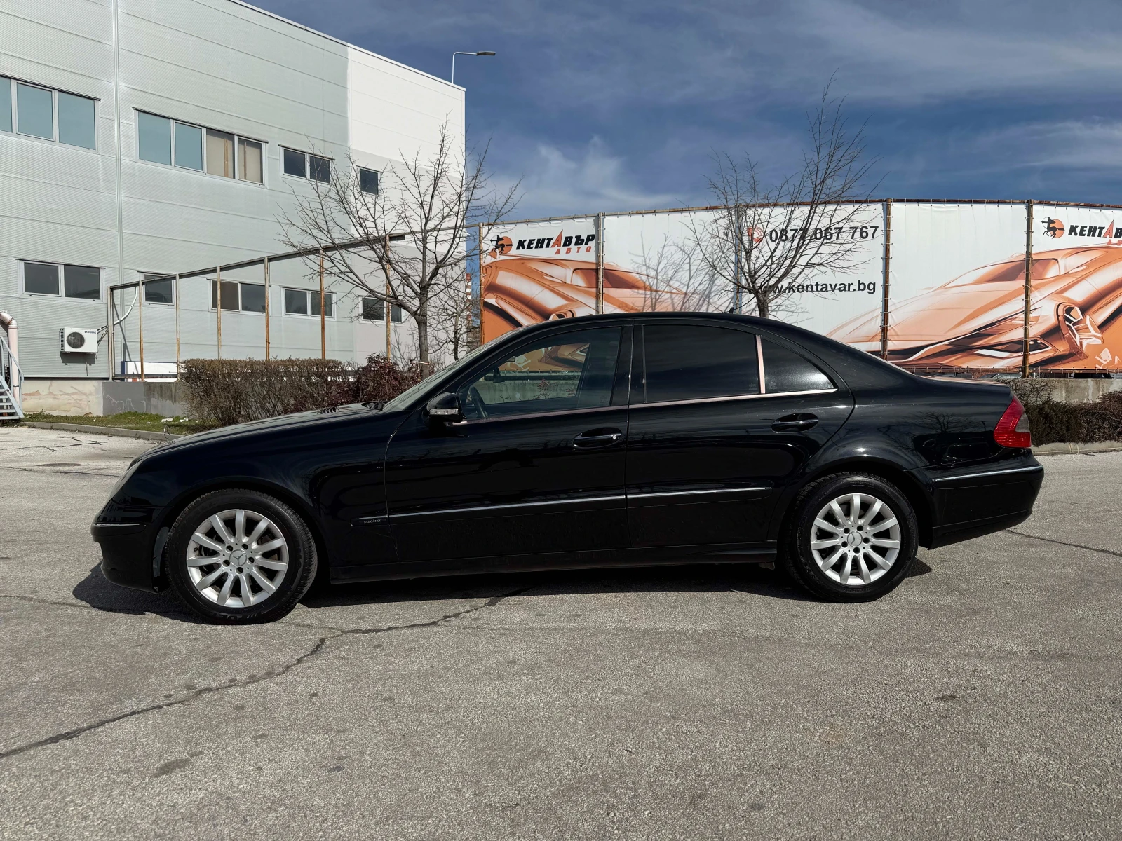 Mercedes-Benz E 220 CDI, снимка 2 - Автомобили и джипове - 53816386