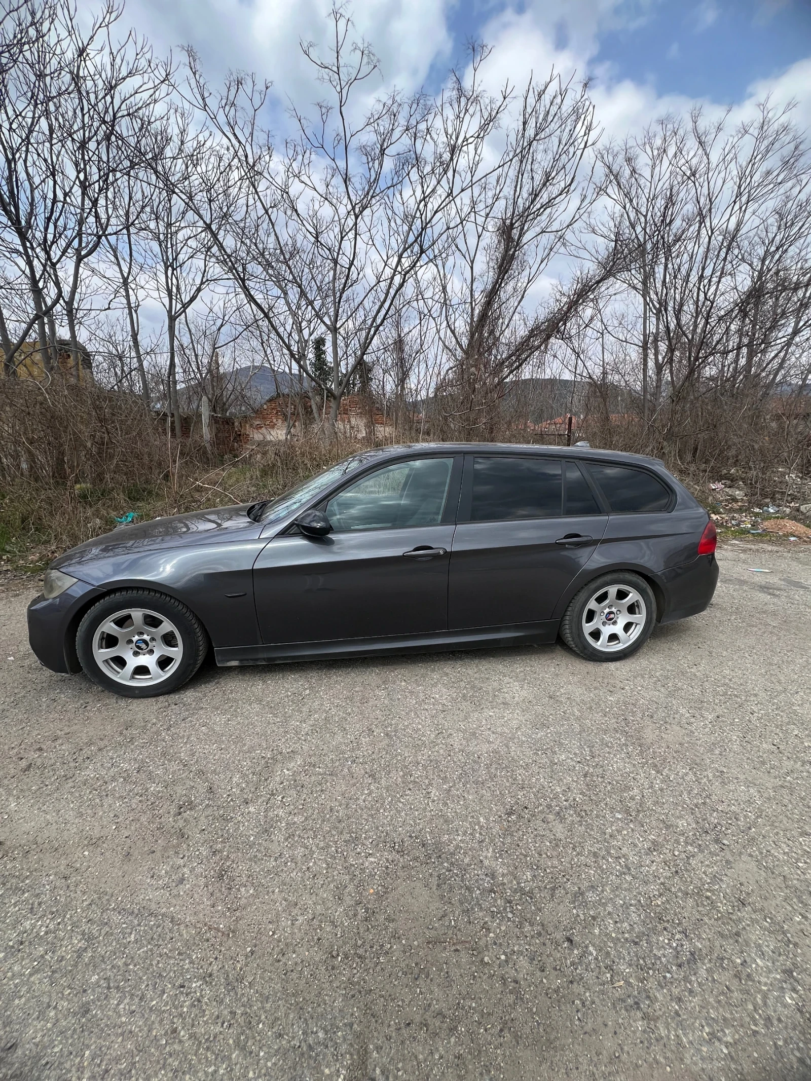 BMW 320, снимка 11 - Автомобили и джипове - 53910712