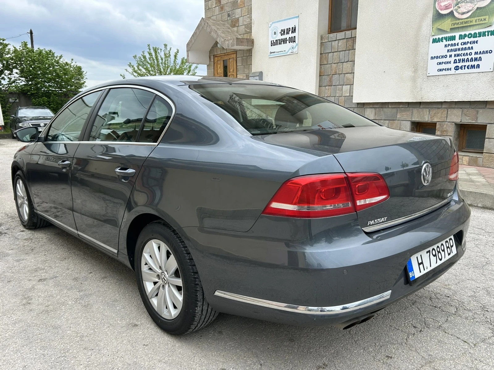 VW Passat 2.0 TDI, снимка 7 - Автомобили и джипове - 54495192