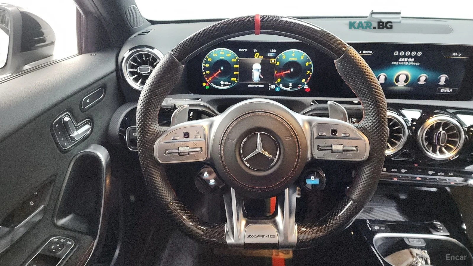 Mercedes-Benz A 45 4MATIC* АЛКАНТАРА* HEADUP* ПАНОРАМА, снимка 7 - Автомобили и джипове - 54567585