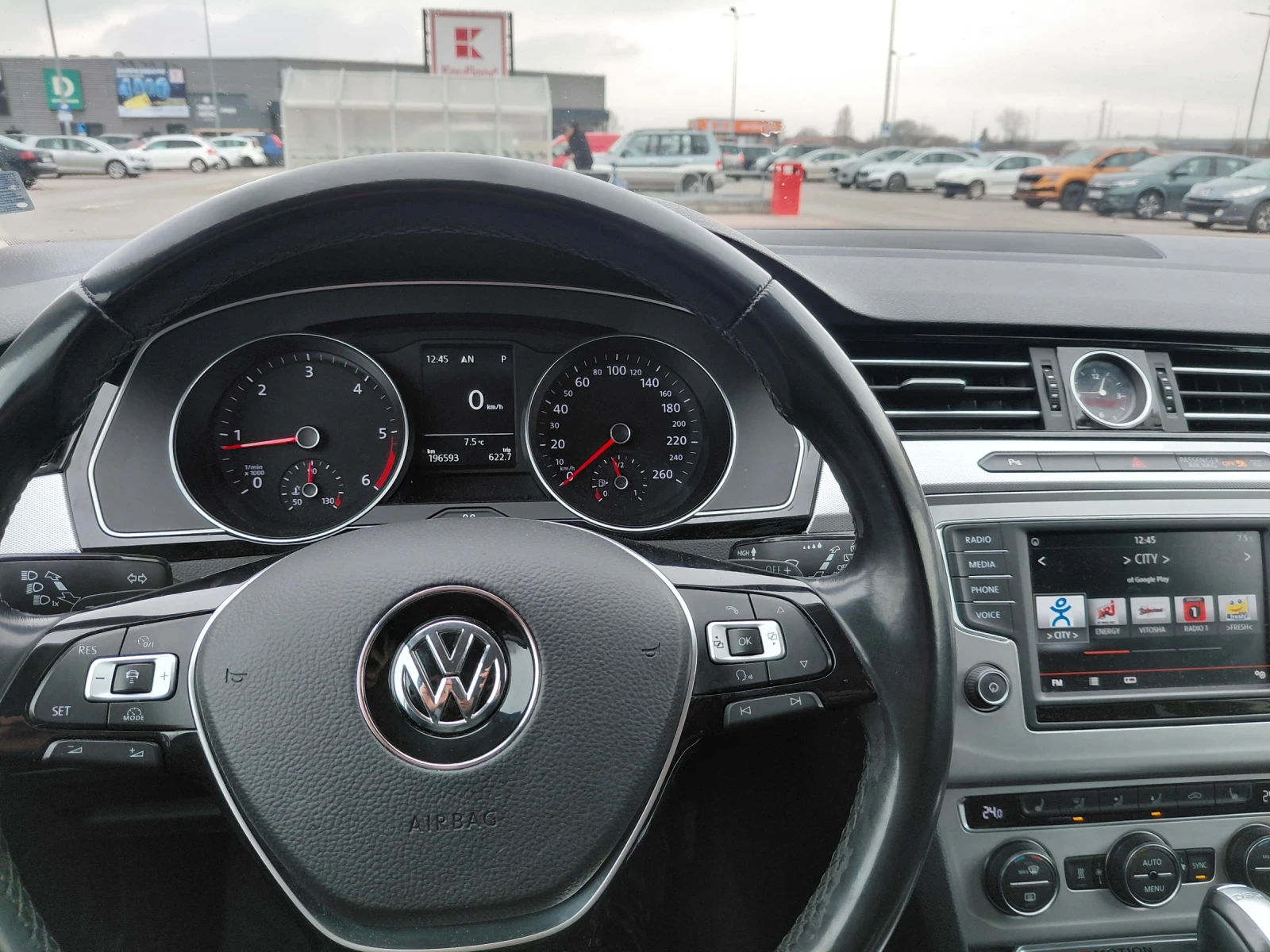 VW Passat, снимка 8 - Автомобили и джипове - 54734350