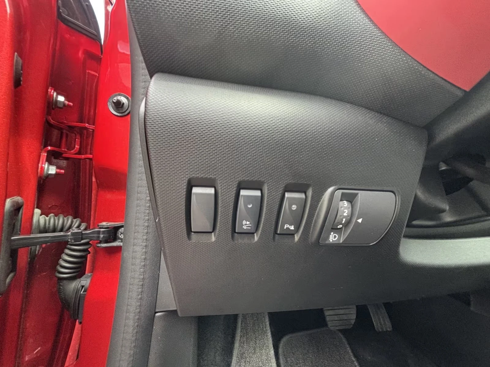 Renault Twingo E-TECH/82HP/TECHNO/CAM/NAVI/LED/CPLAY/417q, снимка 12 - Автомобили и джипове - 54942988