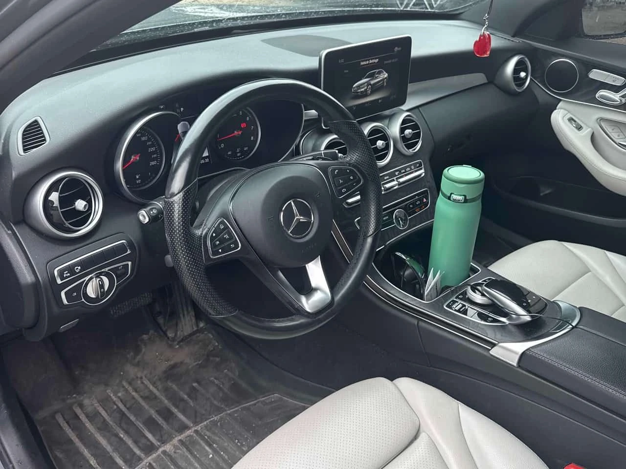 Mercedes-Benz C 300 * CARFAX * БЕЗ ПЪРВОНАЧАЛНА ВНОСКА, снимка 5 - Автомобили и джипове - 55413438