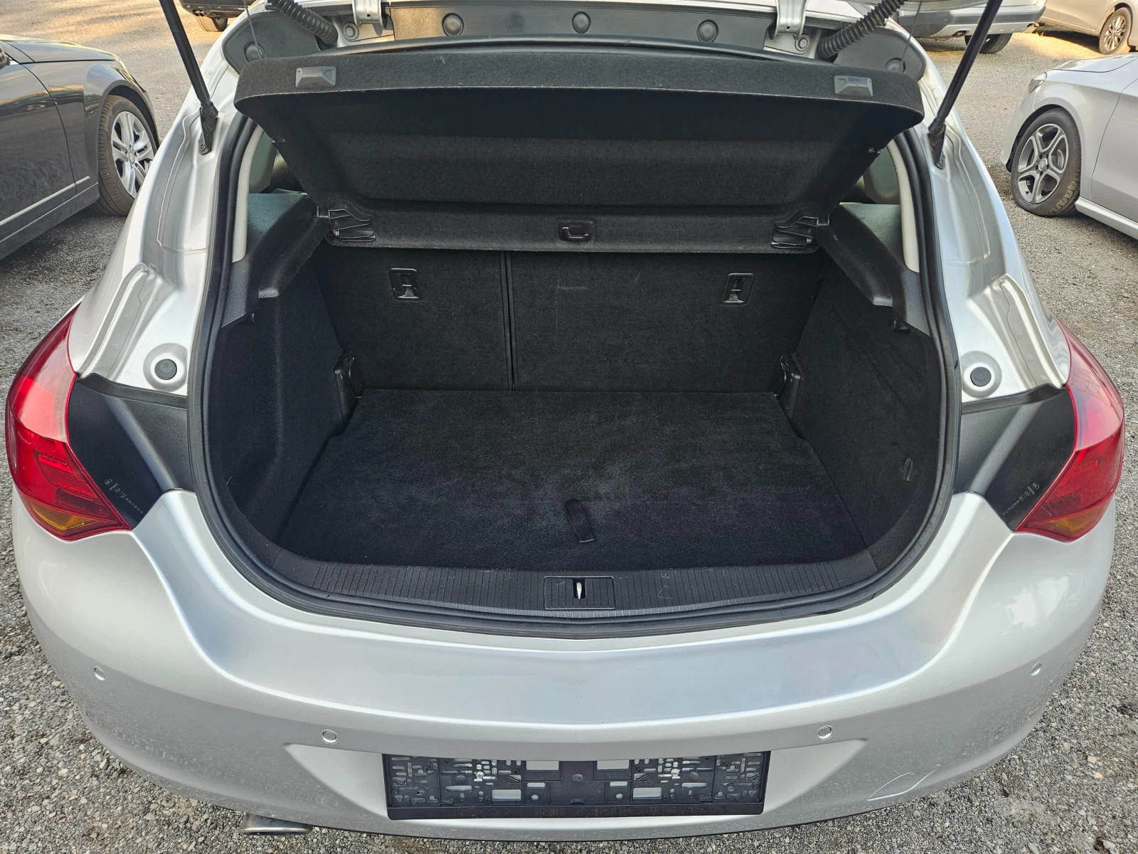 Opel Astra 2.0CDTI НАВИГАЦИЯ-КСЕНОН-АВТОМАТИК-ПЕРФЕКТНА, снимка 7 - Автомобили и джипове - 55442289