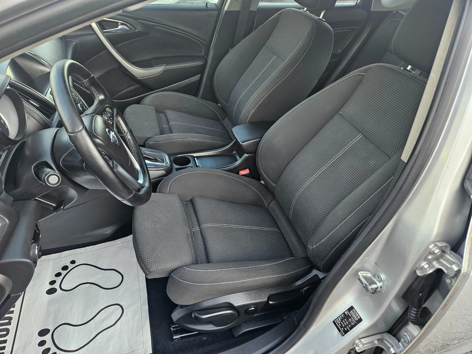 Opel Astra 2.0CDTI НАВИГАЦИЯ-КСЕНОН-АВТОМАТИК-ПЕРФЕКТНА, снимка 14 - Автомобили и джипове - 55442289