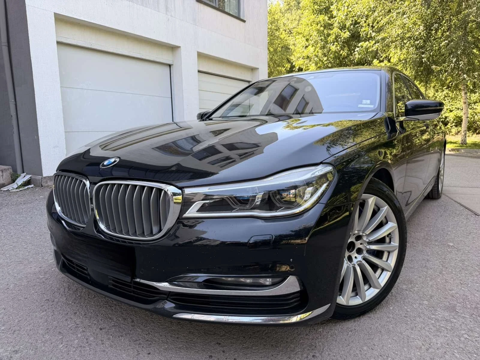 BMW 740 d / LONG / ОБСЛУЖЕН ДВИГАТЕЛ / FULL, снимка 3 - Автомобили и джипове - 55505147
