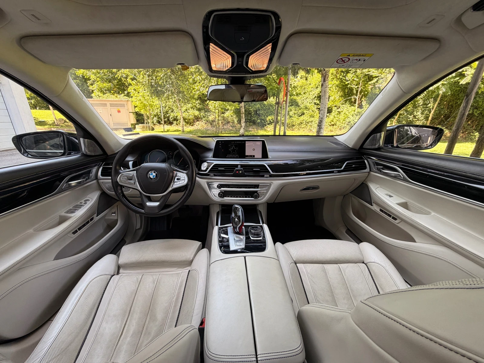 BMW 740 d / LONG / ОБСЛУЖЕН ДВИГАТЕЛ / FULL, снимка 13 - Автомобили и джипове - 55505147