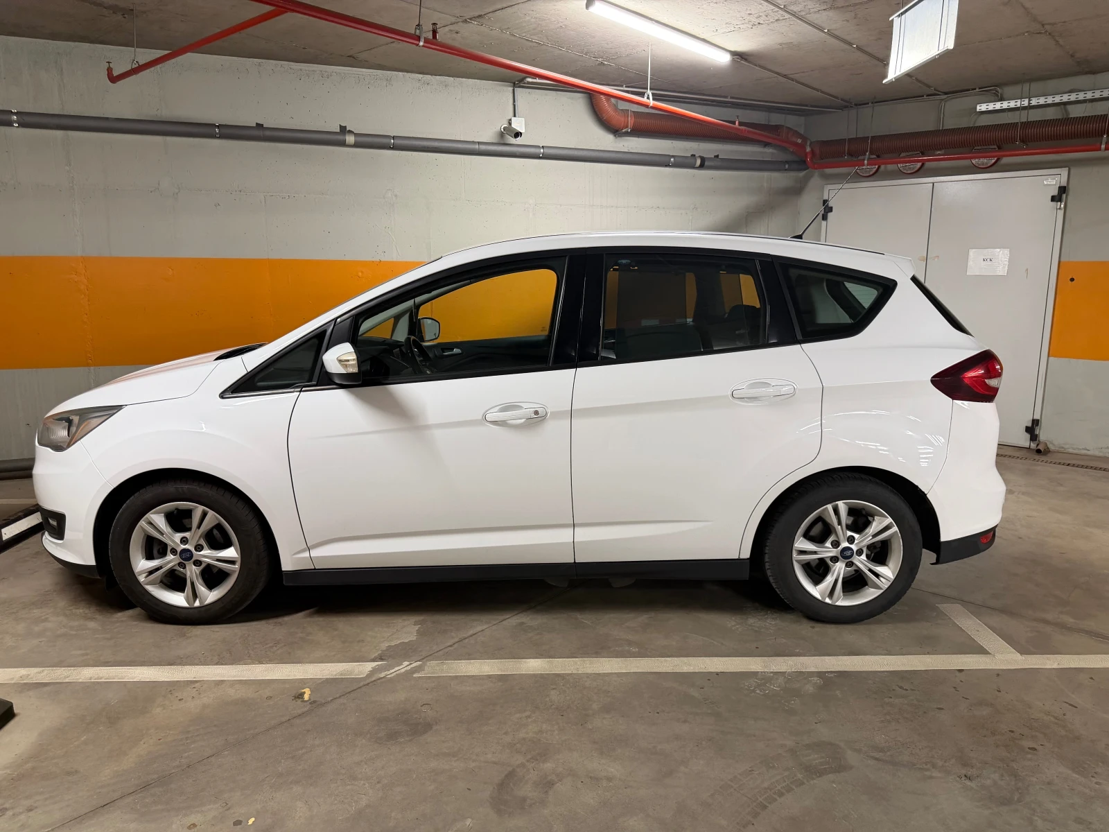 Ford C-max 1.5TDCi, Euro6B, Navi, Парктроник, Автопилот, снимка 2 - Автомобили и джипове - 55596833