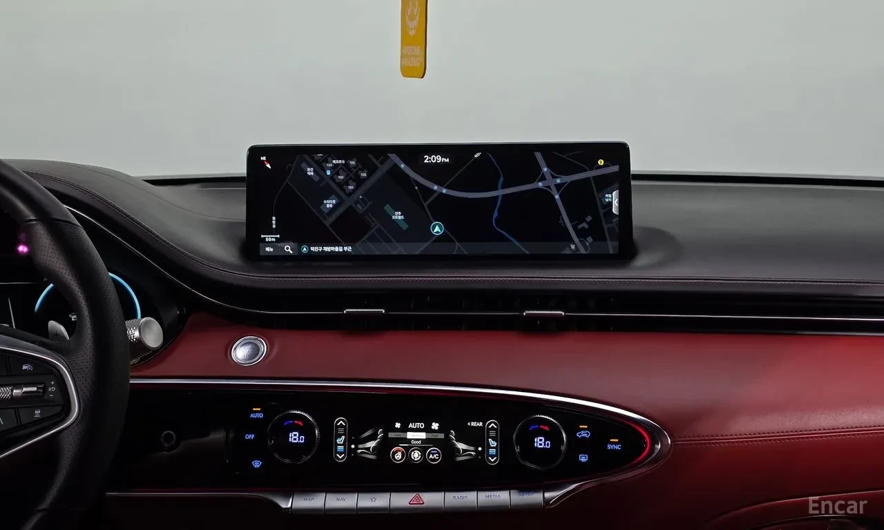 Genesis GV70 Pano* 360* Обдух* Подгрев* HUD* Масажи* , снимка 12 - Автомобили и джипове - 55792466