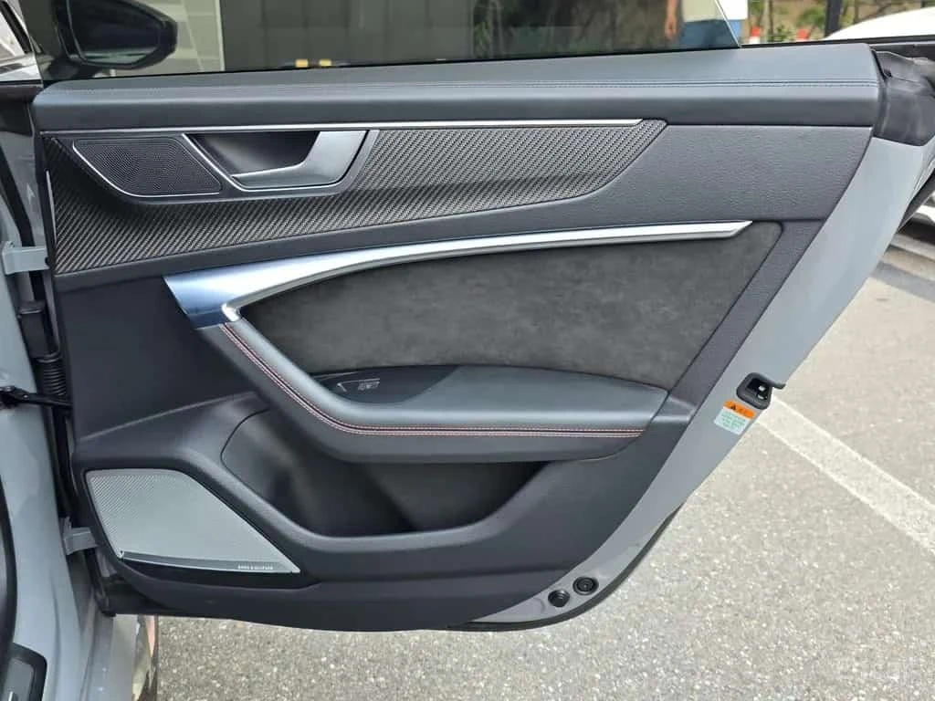 Audi Rs7 4.0 TFSI Quattro ���������/���������/360 | Mobile.bg � ����������� 17