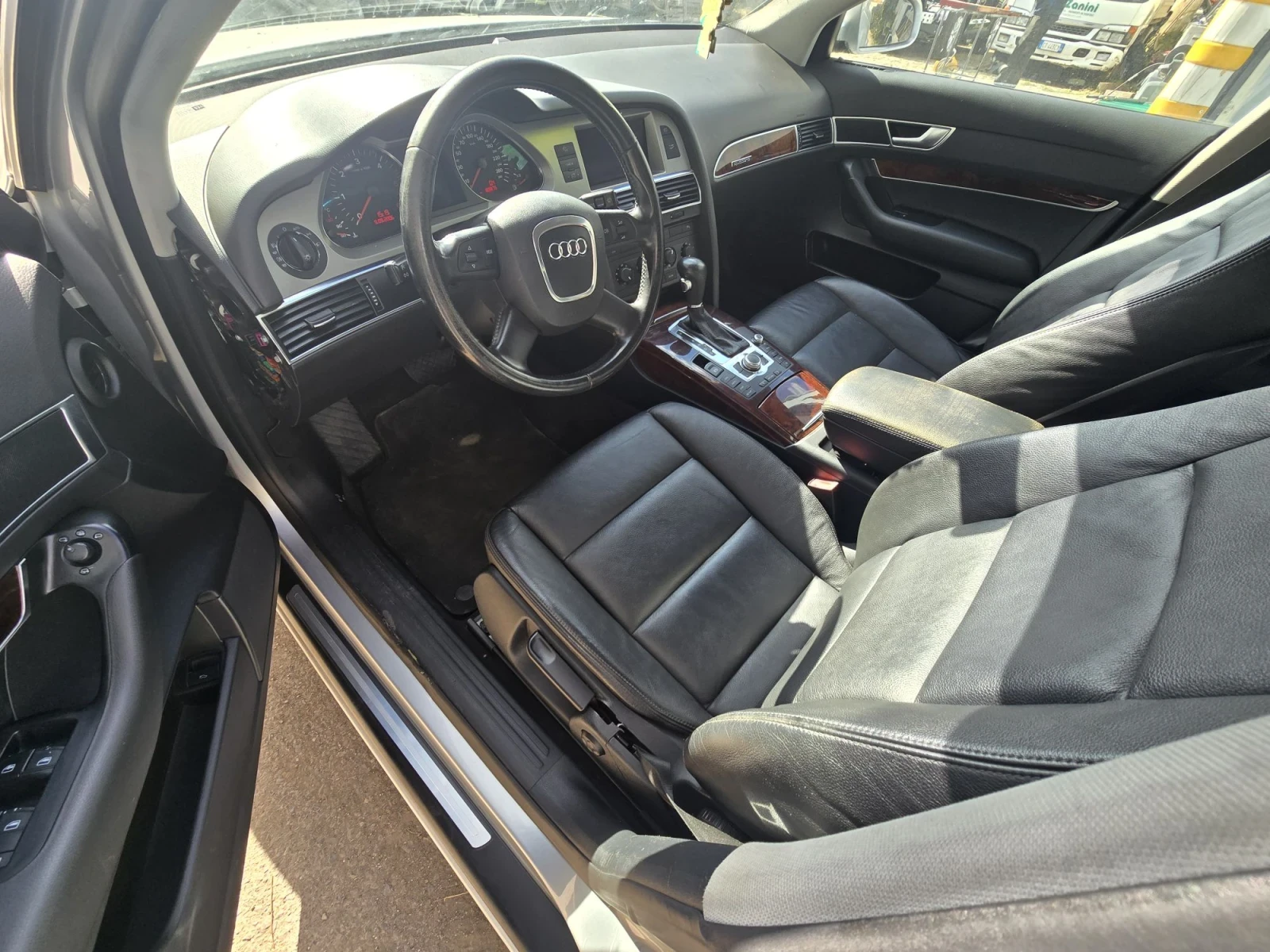 Audi A6 2.7 V6-4x4 Италия, снимка 9 - Автомобили и джипове - 56363740