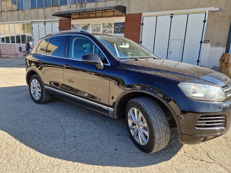 VW Touareg, снимка 3 - Автомобили и джипове - 47675510