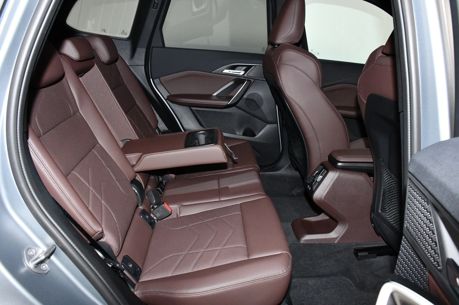 BMW X1 xDrive23i M Sport HeadUp 360 Cam | Mobile.bg   13