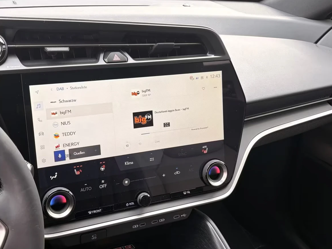 Lexus RZ 350e/227HP/EXECUTIVE/360/NAVI/CPLAY/ACC/KLESS/805g | Mobile.bg � ����������� 12