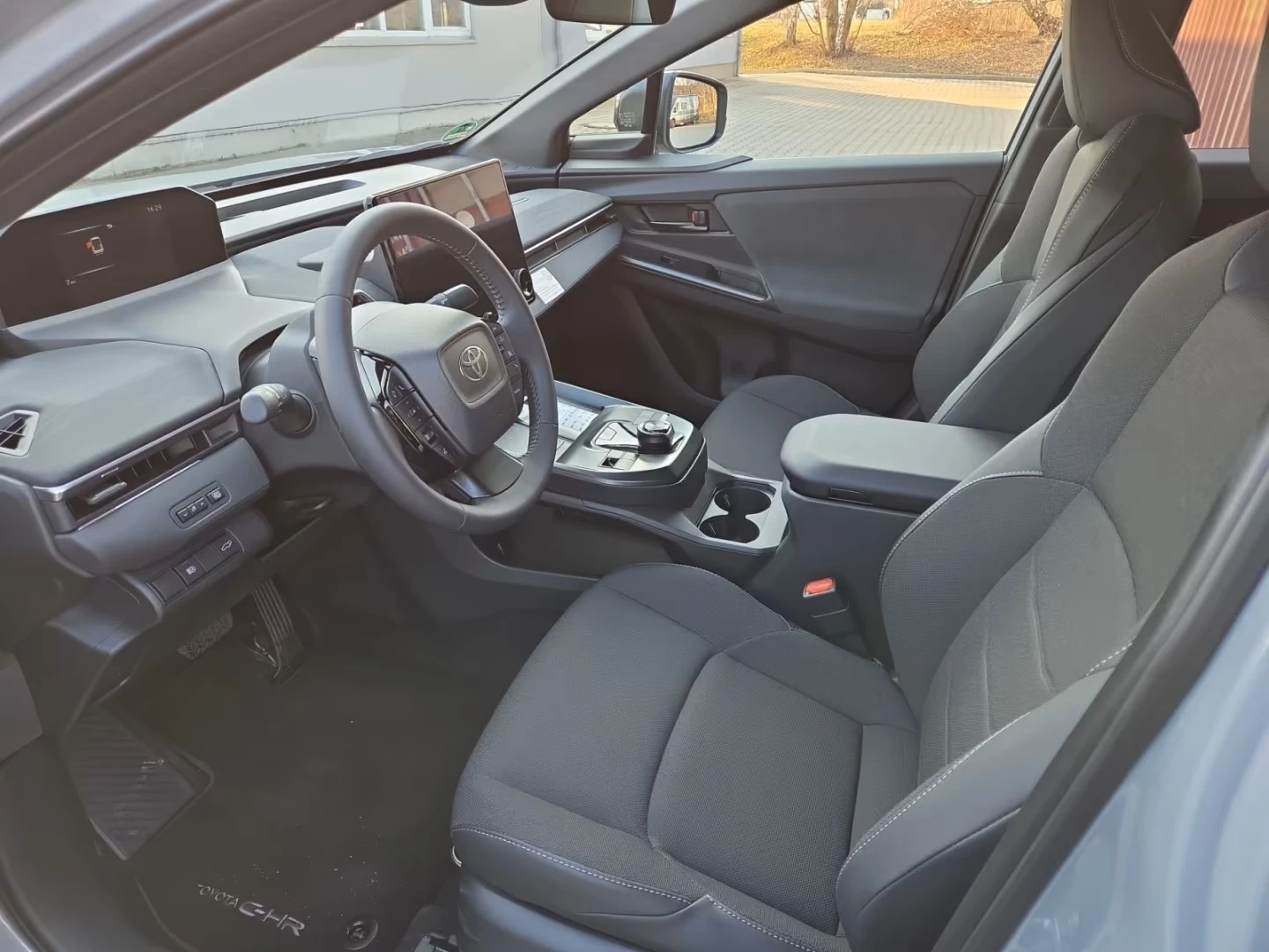 Toyota C-HR + BEV NAVI CAMERA  | Mobile.bg � ����������� 8