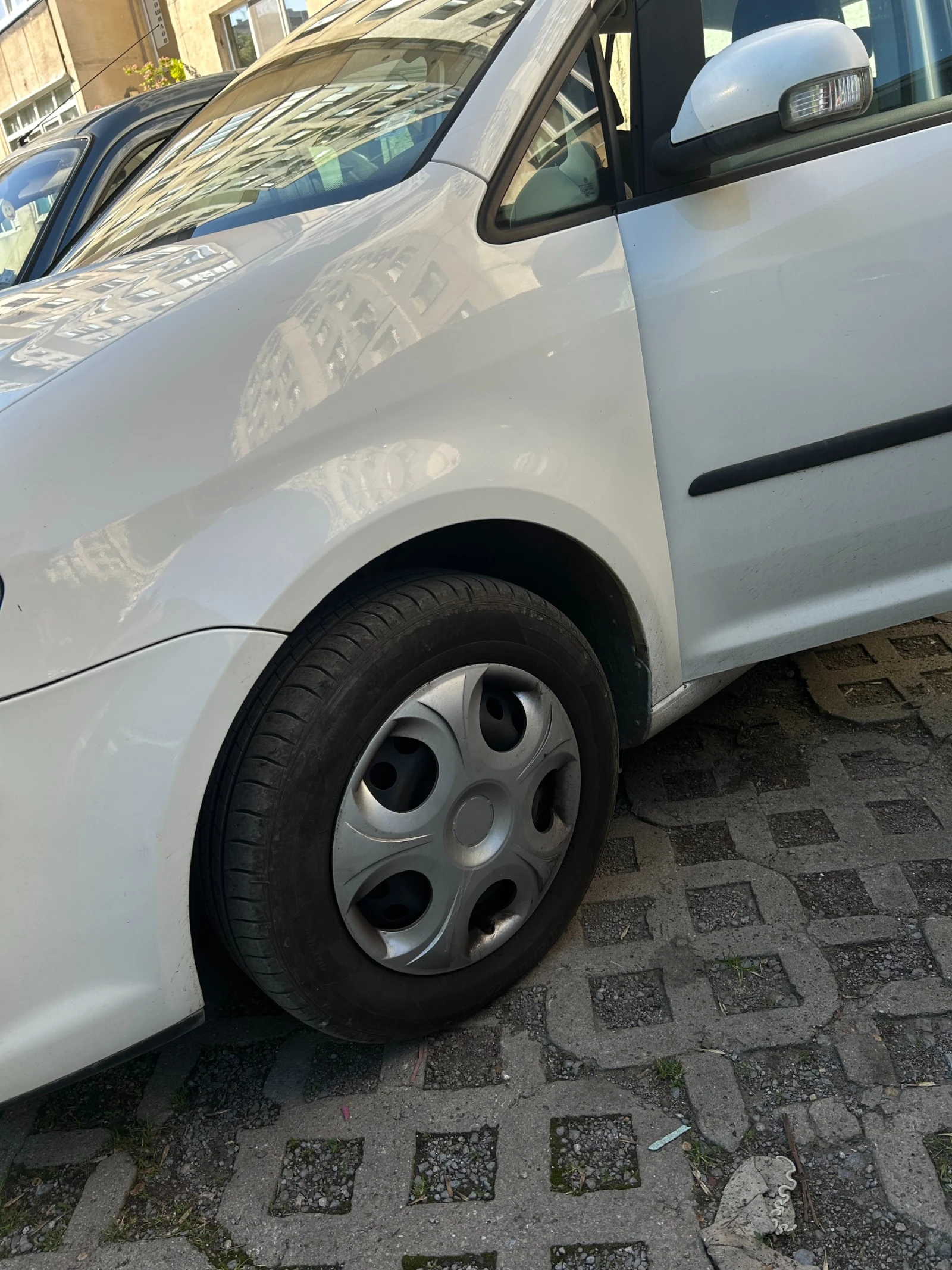 VW Tiguan, снимка 3 - Автомобили и джипове - 55013407
