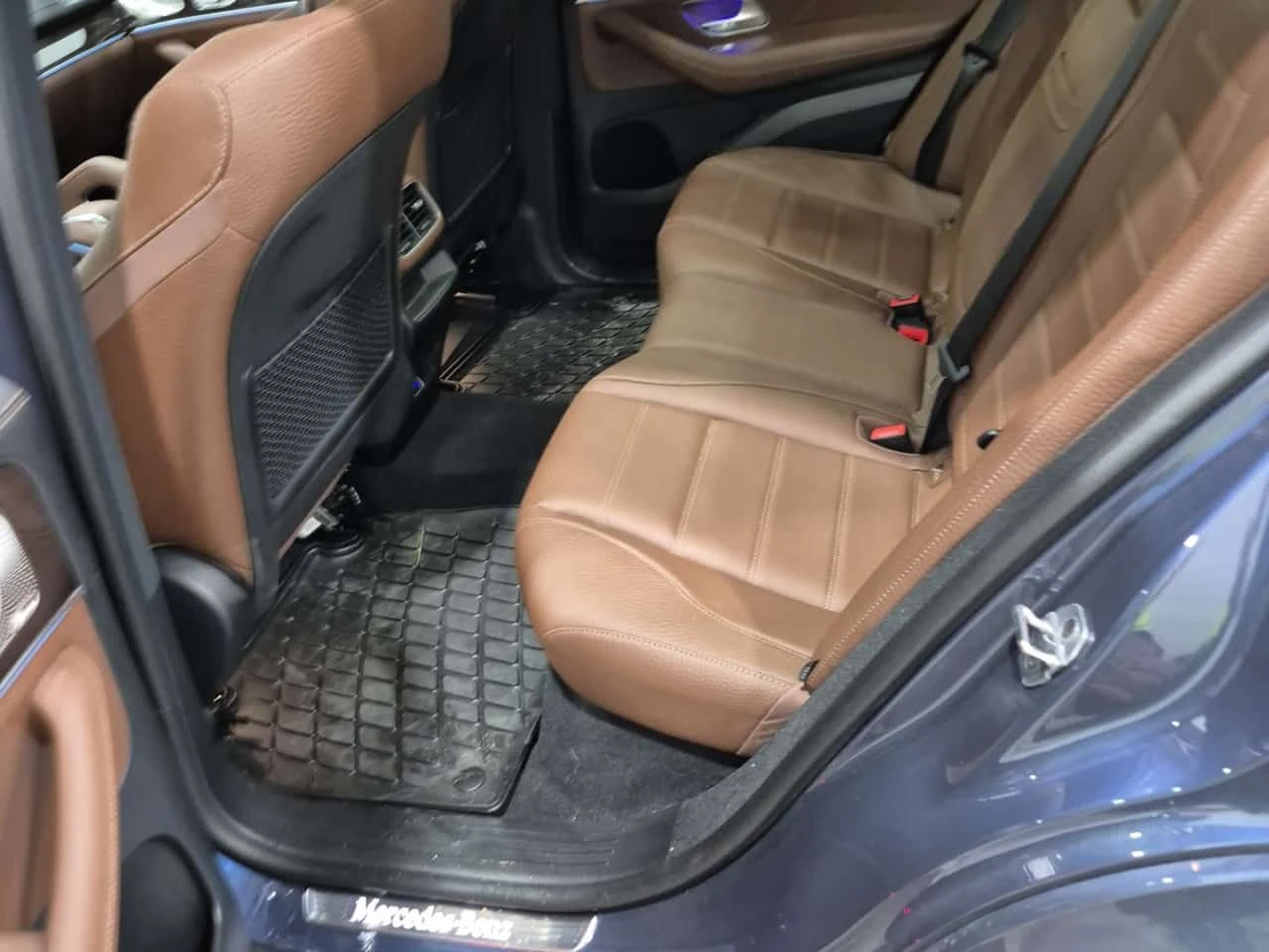 Mercedes-Benz GLE 450 BURMESTER| HUD| 360| PANO| 2 KЛЮЧА, снимка 14 - Автомобили и джипове - 54798800