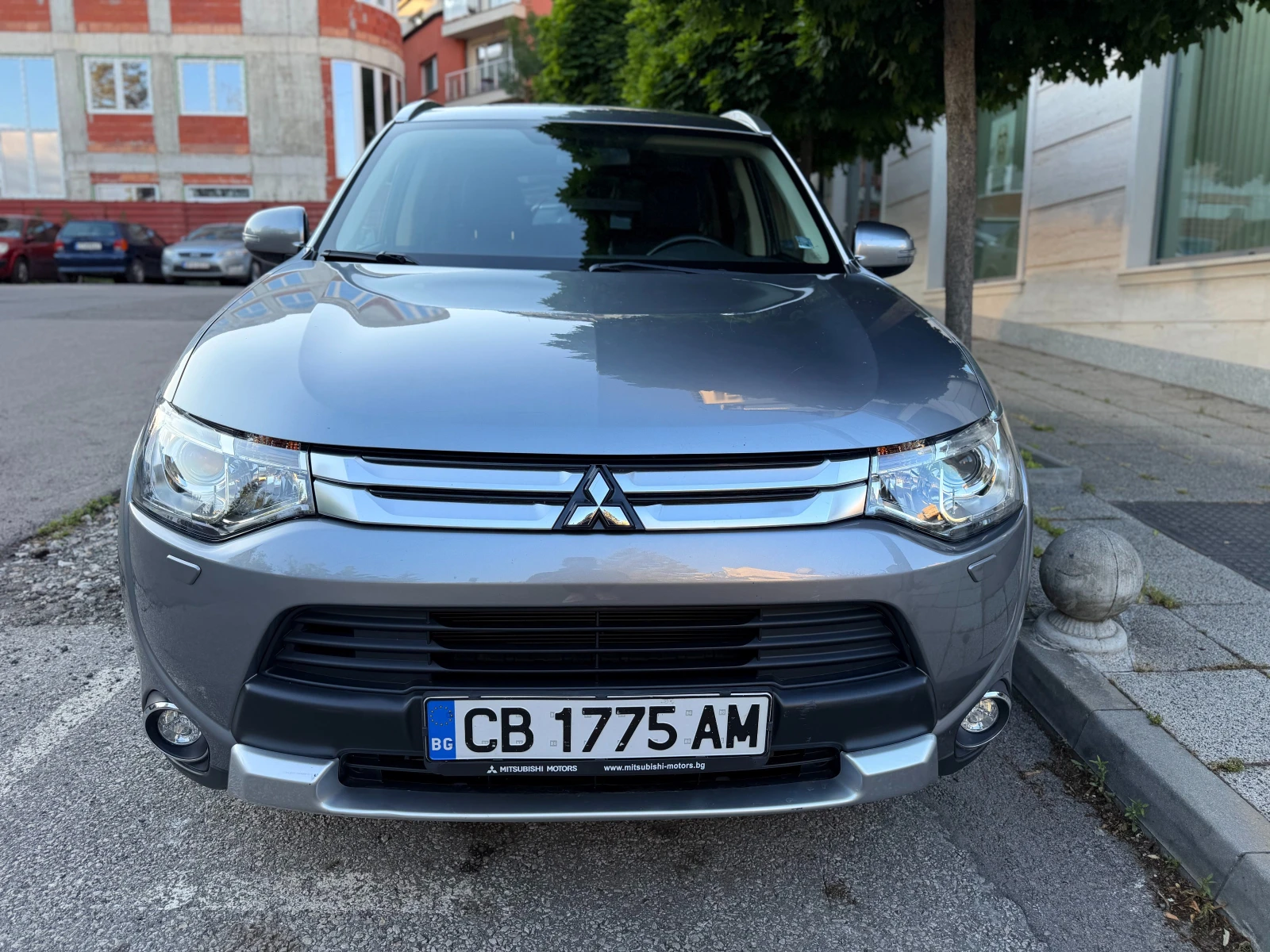 Mitsubishi Outlander, снимка 2 - Автомобили и джипове - 55003453