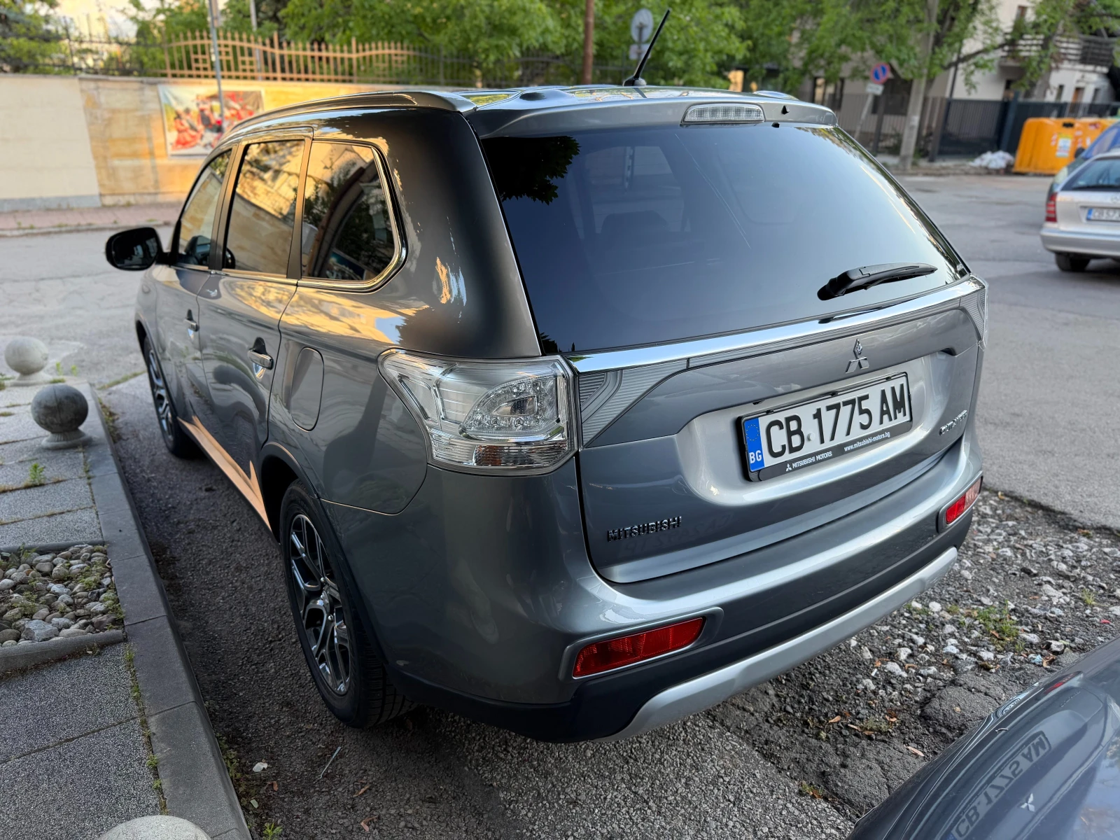 Mitsubishi Outlander, снимка 4 - Автомобили и джипове - 55003453