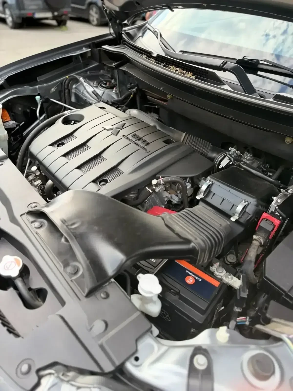 Mitsubishi Outlander, снимка 17 - Автомобили и джипове - 55003453