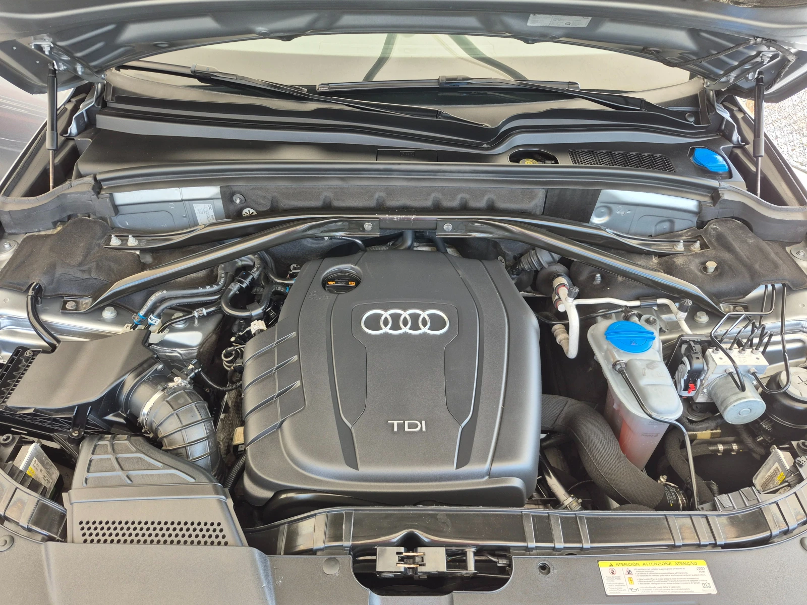 Audi Q5 2.0 TDI, снимка 17 - Автомобили и джипове - 55212709