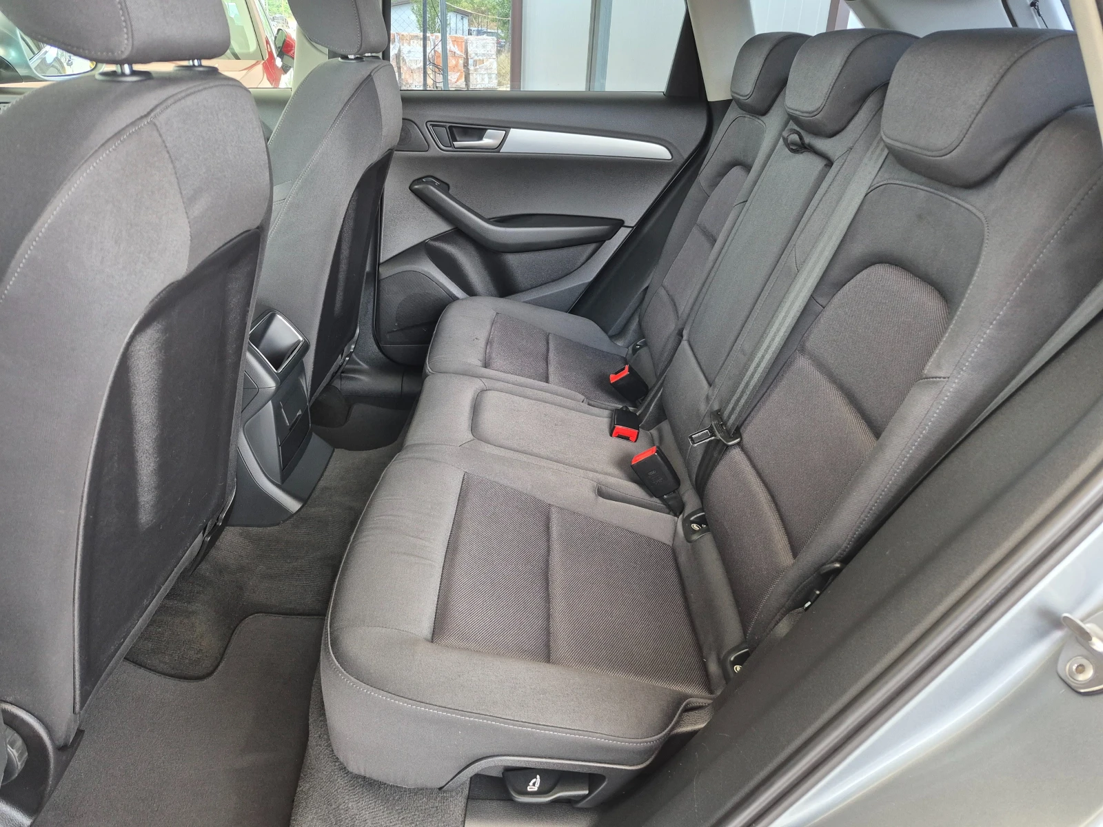 Audi Q5 2.0 TDI, снимка 14 - Автомобили и джипове - 55212709