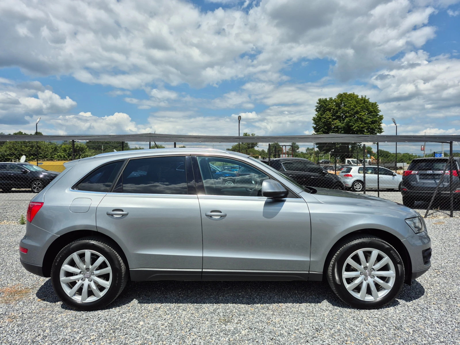 Audi Q5 2.0 TDI, снимка 8 - Автомобили и джипове - 55212709