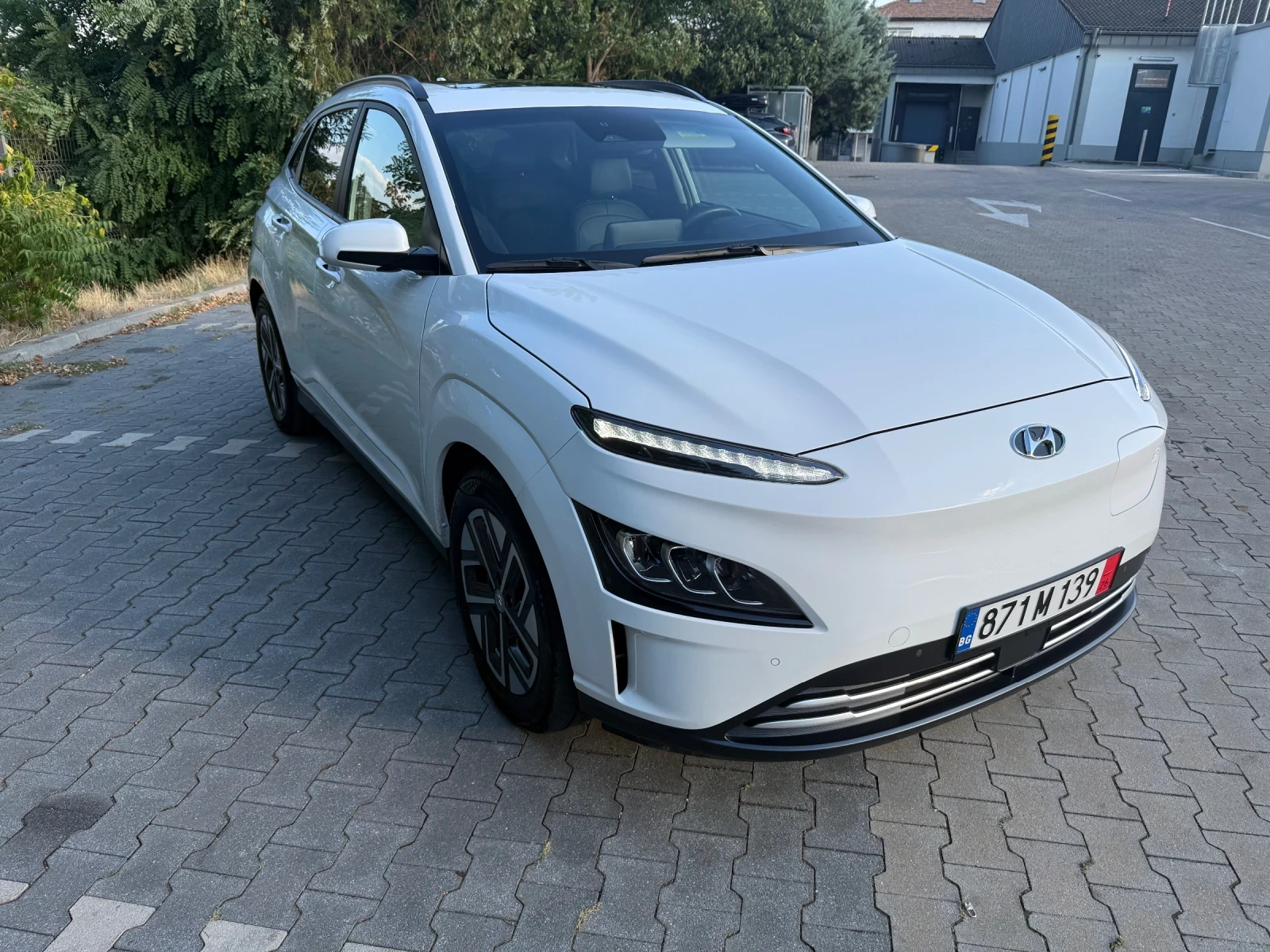 Hyundai Kona 64kWh Ultimate, снимка 3 - Автомобили и джипове - 55730163