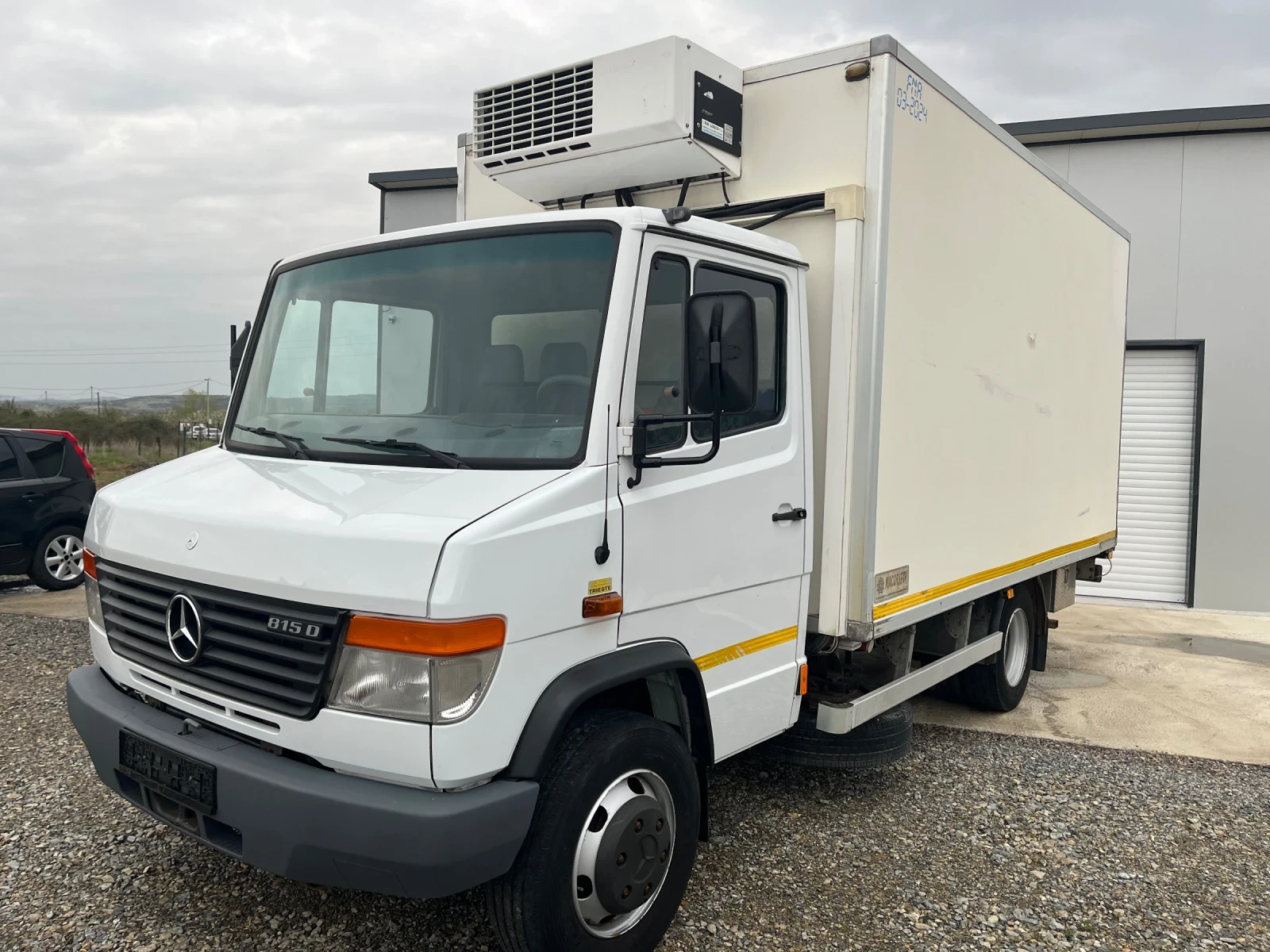 Mercedes-Benz 815 VARIO /Хладилник 