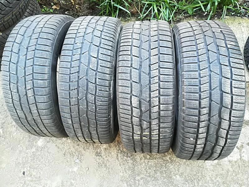 Гуми Зимни 225/55R16, снимка 1 - Гуми и джанти - 23732895