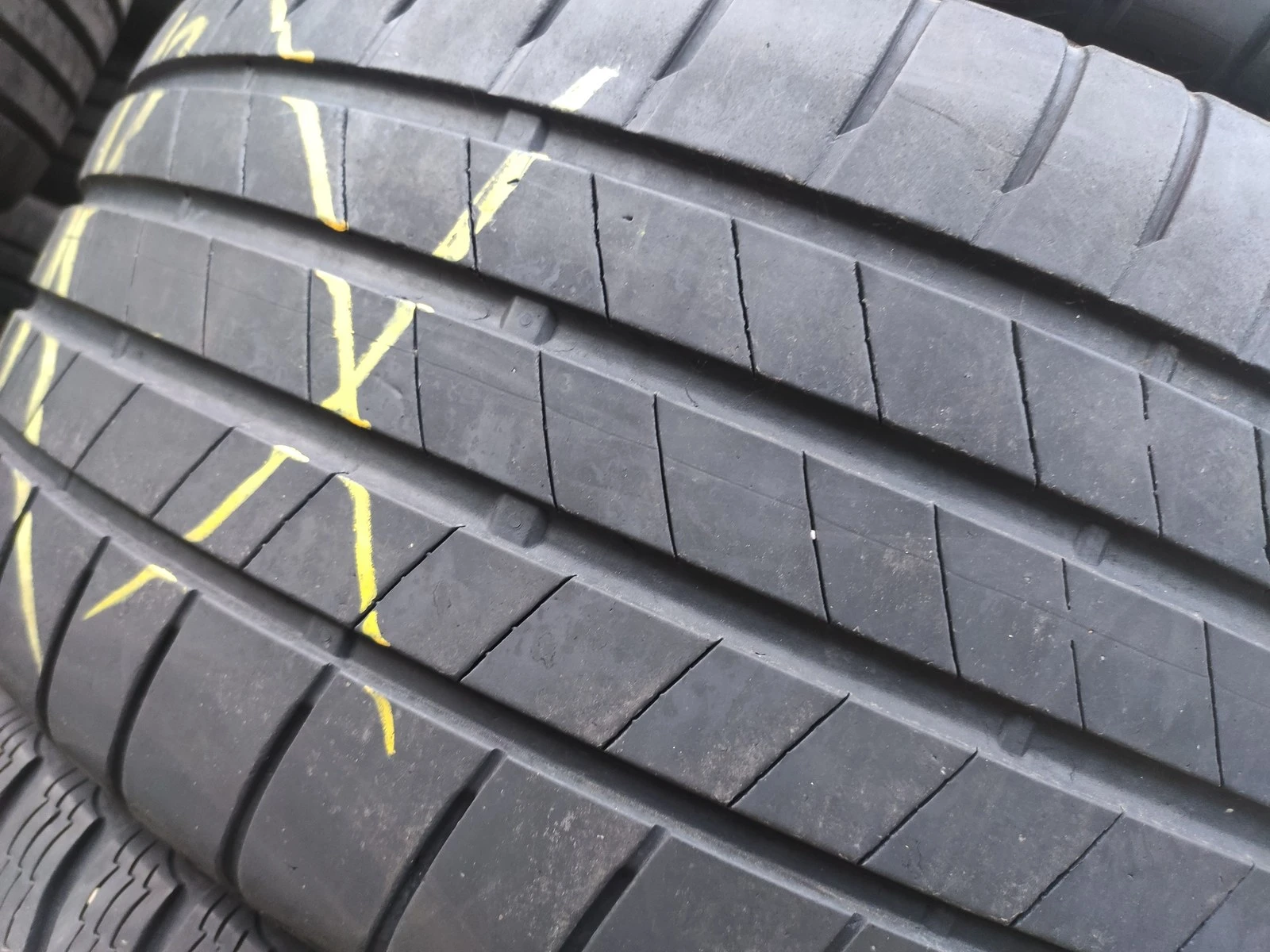 Гуми Летни 255/45R18, снимка 3 - Гуми и джанти - 56664471