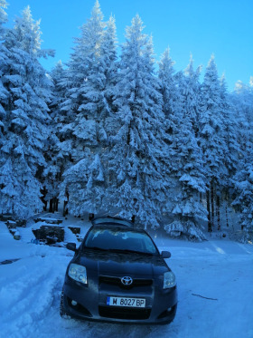 Toyota Auris с летни и зимни джанти, снимка 3