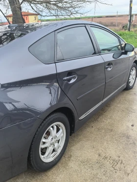 Toyota Prius хибрид - 7700 € / 15059.89 лв. - 31930346 5