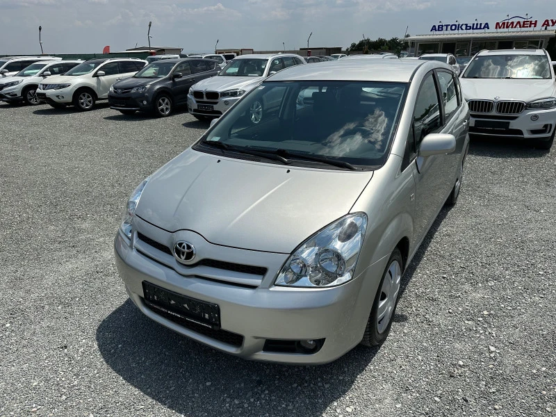 Toyota Corolla verso (КАТО НОВА), снимка 1 - Автомобили и джипове - 44222764