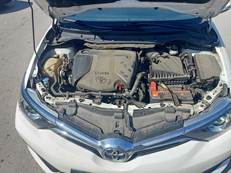 Toyota Auris, снимка 6 - Автомобили и джипове - 47257485