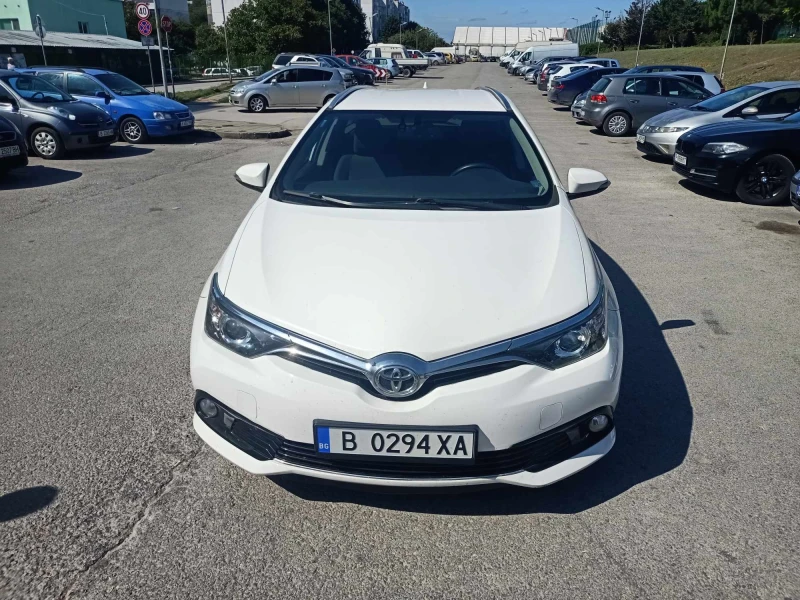 Toyota Auris, снимка 1 - Автомобили и джипове - 47257485