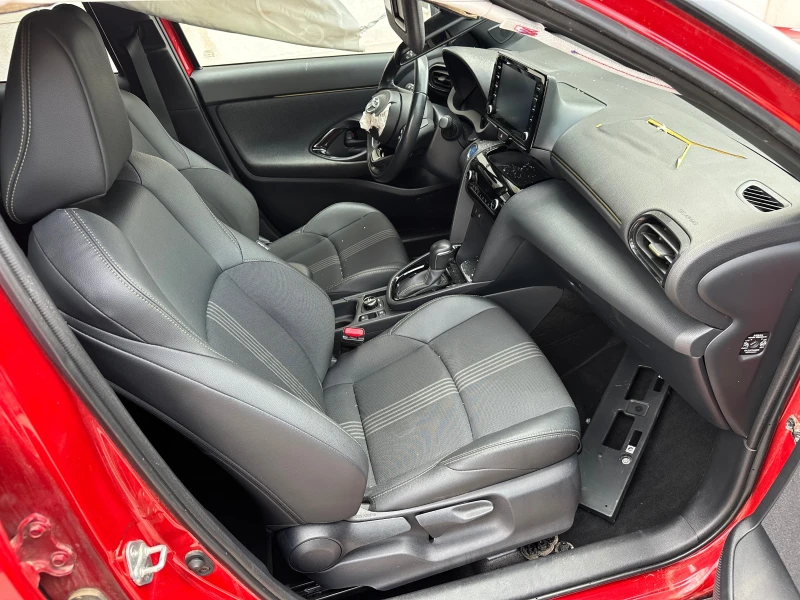 Toyota Yaris Cross 1.5-Хибрид-4х4-JBL, снимка 7 - Автомобили и джипове - 51355344