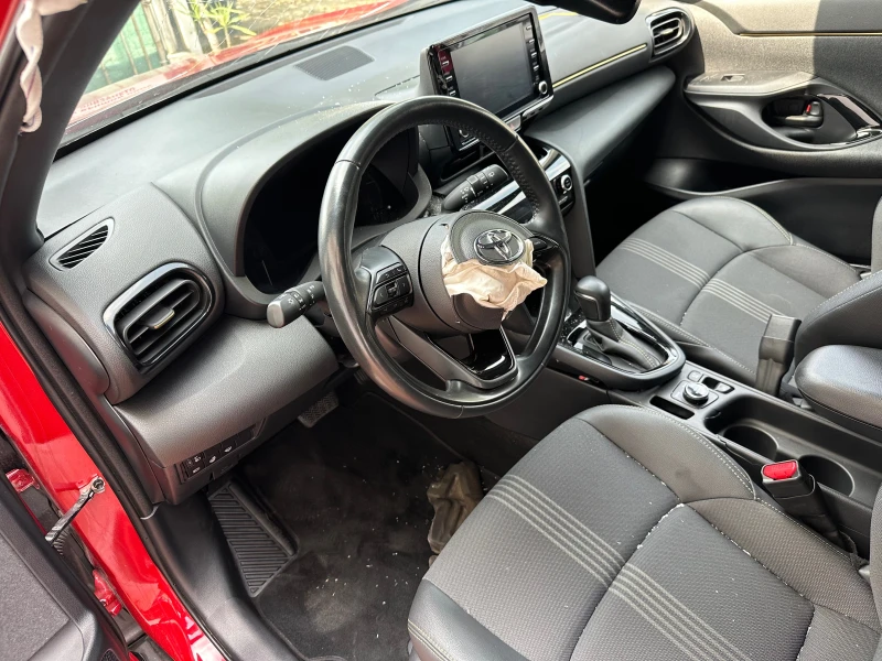 Toyota Yaris Cross 1.5-Хибрид-4х4-JBL, снимка 9 - Автомобили и джипове - 51355344