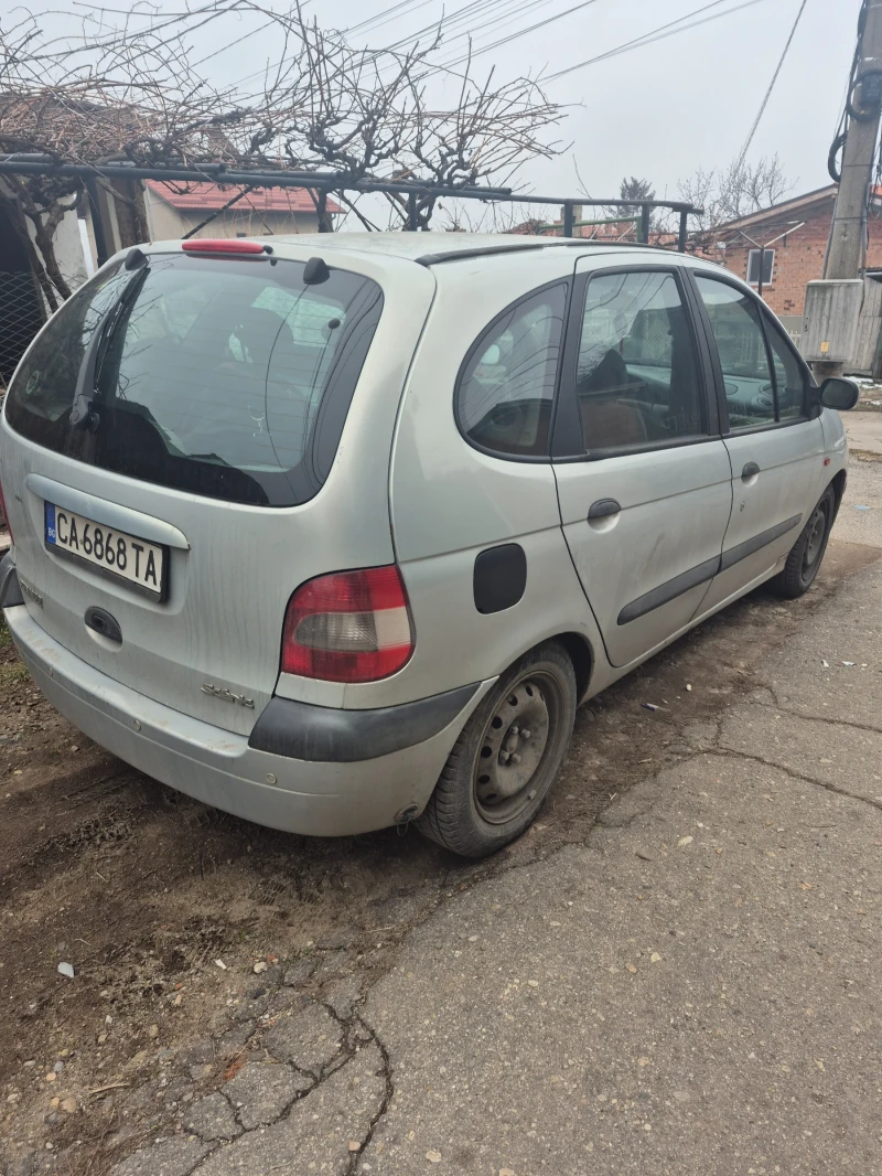 Renault Scenic, снимка 10 - Автомобили и джипове - 48738815