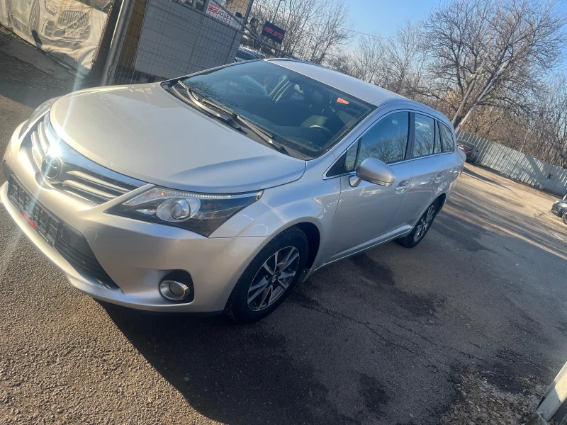 Toyota Avensis 2.0* Facelift, снимка 8 - Автомобили и джипове - 48862567