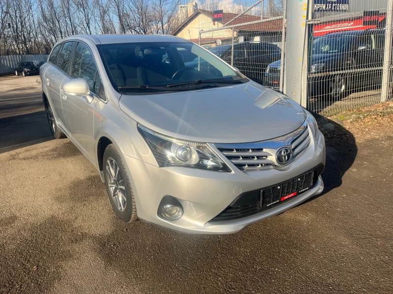 Toyota Avensis 2.0* Facelift, снимка 2 - Автомобили и джипове - 48862567