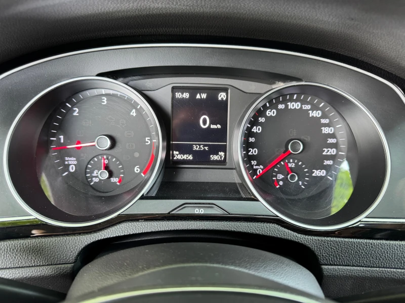 VW Passat АВТОМАТ, снимка 9 - Автомобили и джипове - 50735563