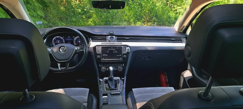 VW Passat 2.0 150к.с. Digital* Distronic* , снимка 9 - Автомобили и джипове - 52265044