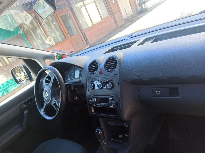 VW Caddy Maxi, снимка 10 - Автомобили и джипове - 53163388