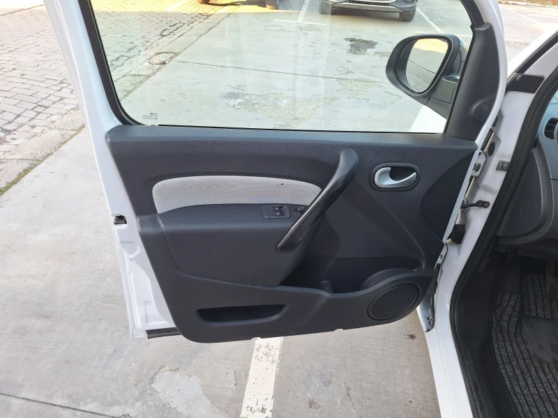 Renault Kangoo 1.5dci, снимка 13 - Автомобили и джипове - 53165973