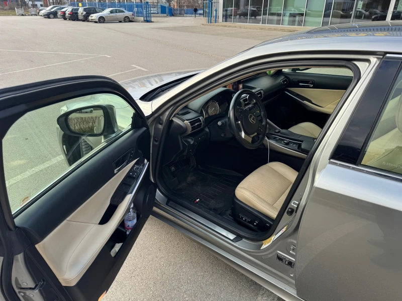 Lexus IS 300 h Luxury, снимка 8 - Автомобили и джипове - 53469969