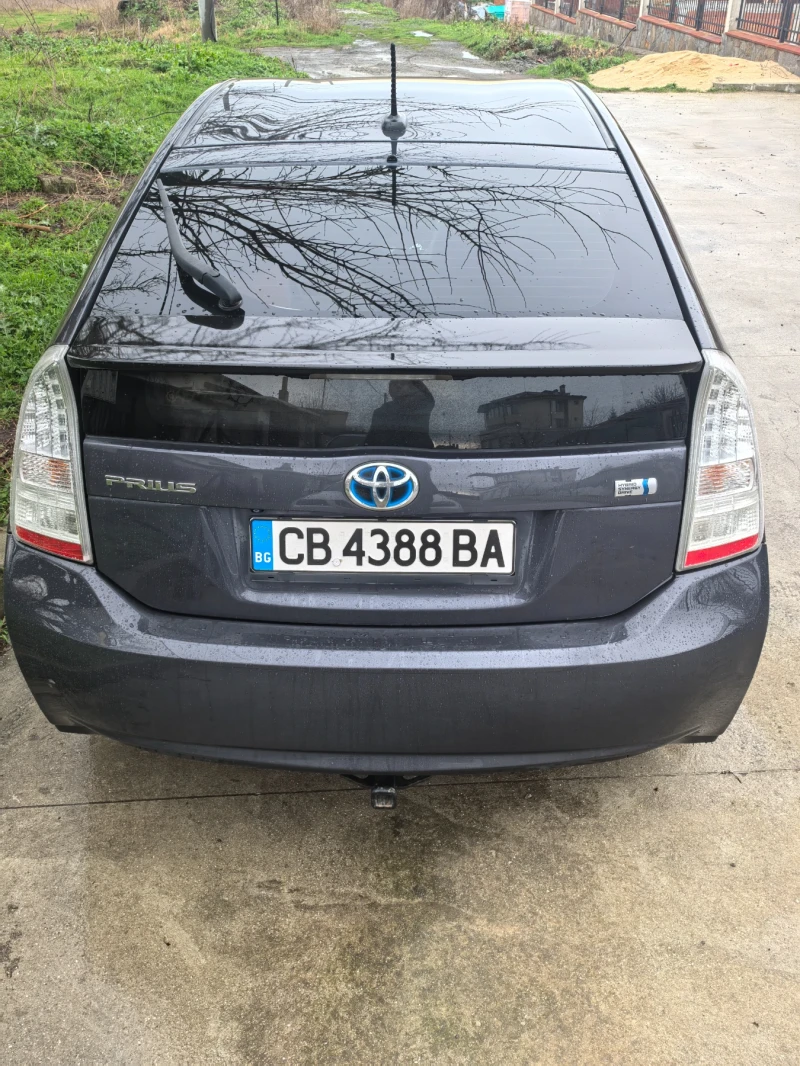 Toyota Prius хибрид, снимка 6 - Автомобили и джипове - 53557799